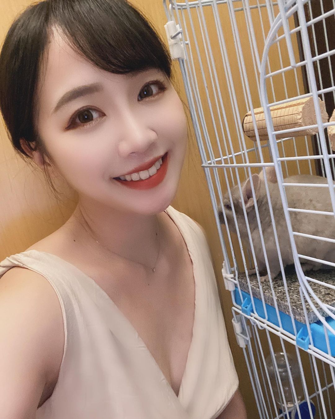 長髮妹子 子韻 迷惑的眼神迷人美乳展現超火辣魅力-第1章-图片7