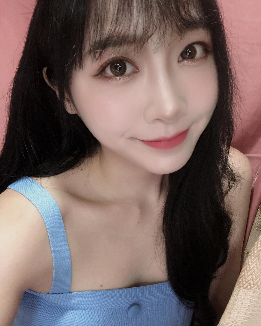 長髮妹子 子韻 迷惑的眼神迷人美乳展現超火辣魅力-第1章-图片11