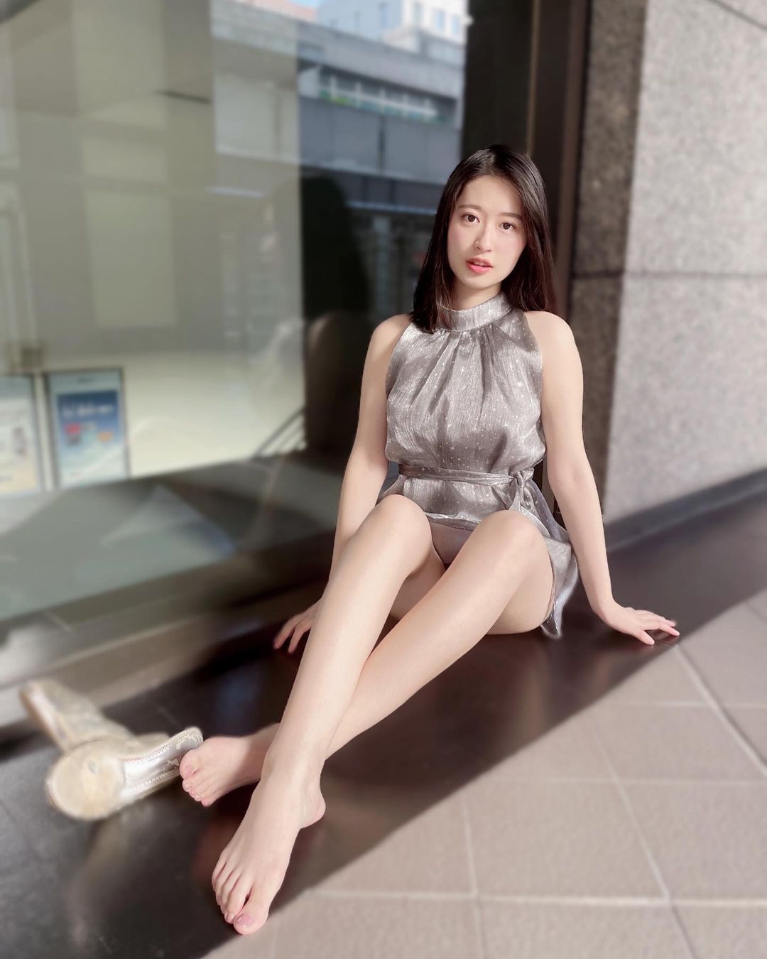 水汪汪大眼的妹子央錡 曬美胸長腿真誘人-第1章-图片11