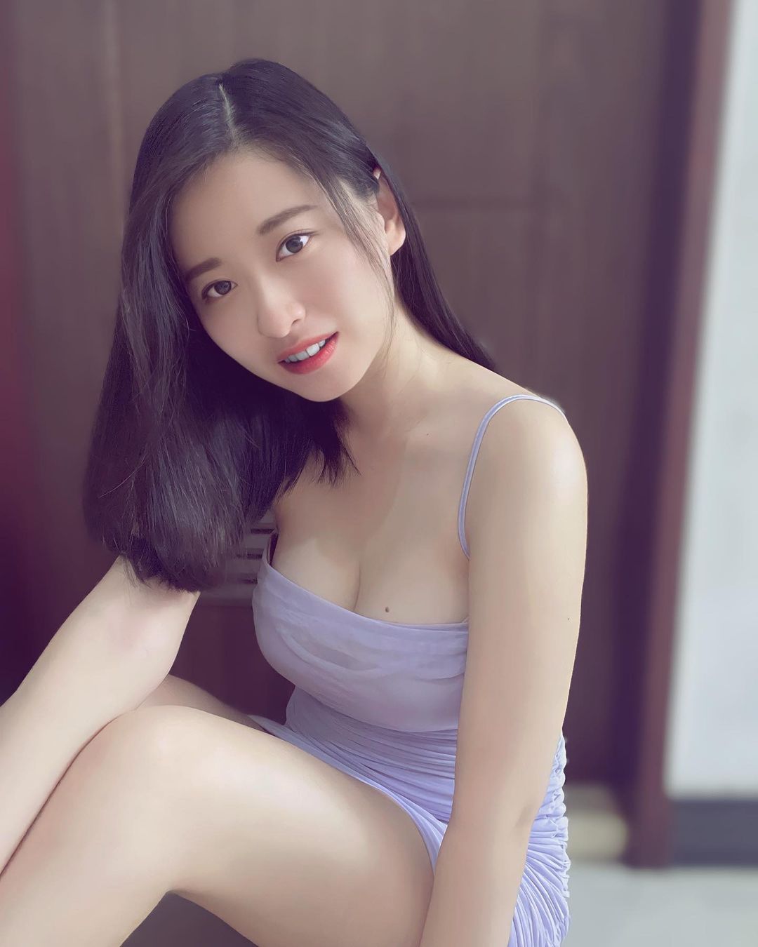 水汪汪大眼的妹子央錡 曬美胸長腿真誘人-第1章-图片14