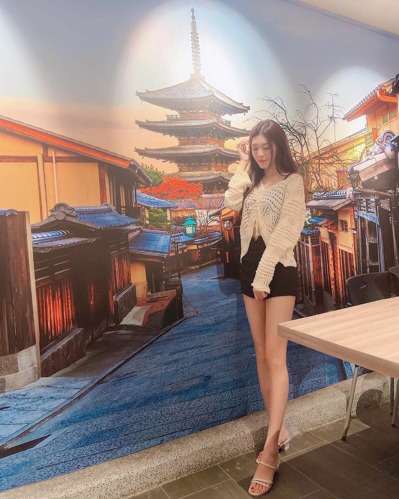 穿搭一把罩「Vanessa」高挑身材拉長比例!人好看怎麼穿都好看吧-第1章-图片36