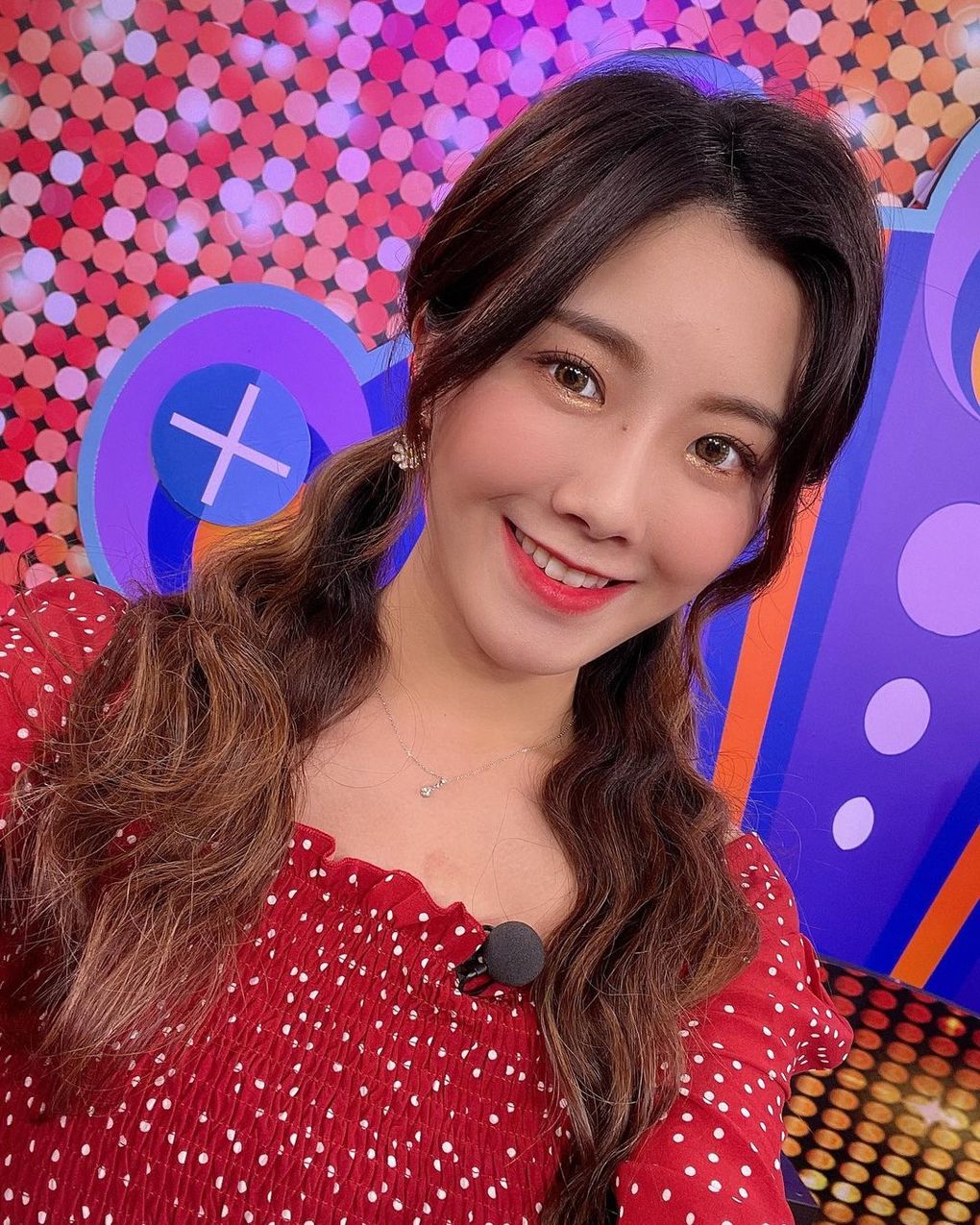 這個笑容是真的很甜!「曾甜」甜蜜蜜人氣主持人,斜槓女神這個她也行!-第1章-图片6