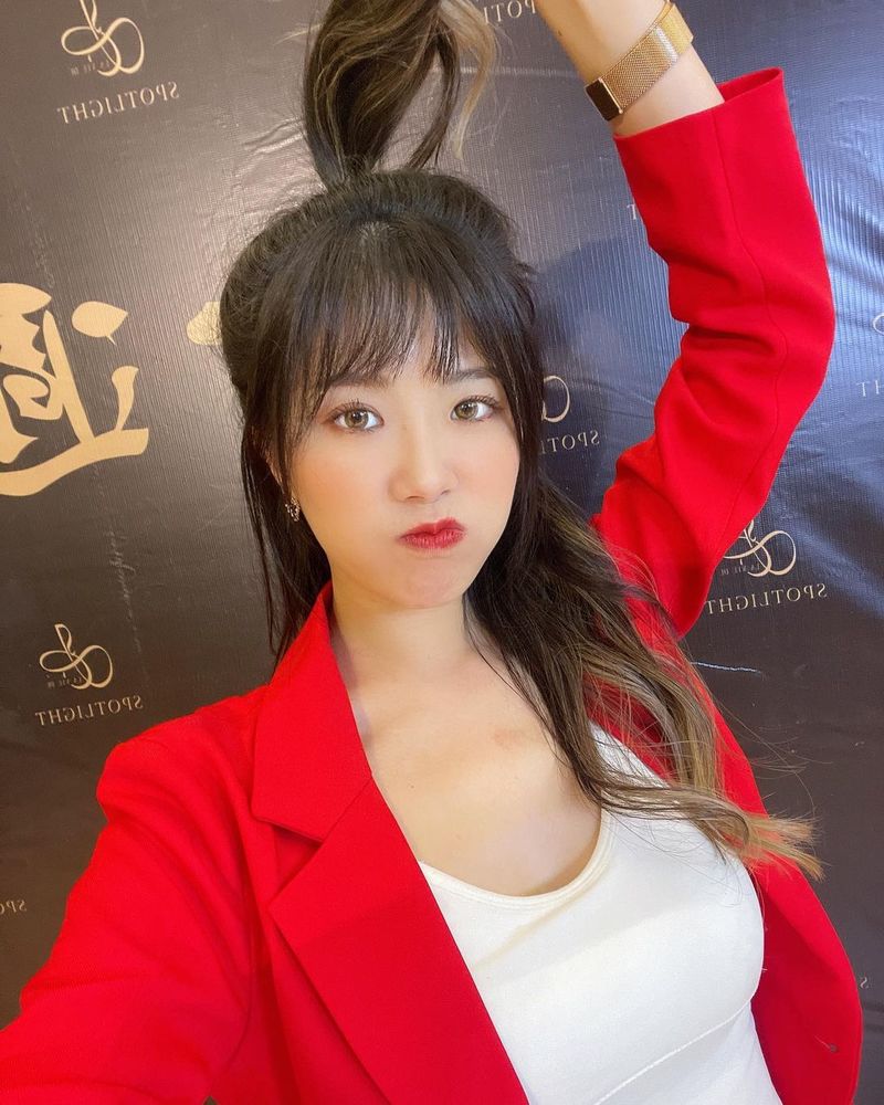 這個笑容是真的很甜!「曾甜」甜蜜蜜人氣主持人,斜槓女神這個她也行!-第1章-图片16