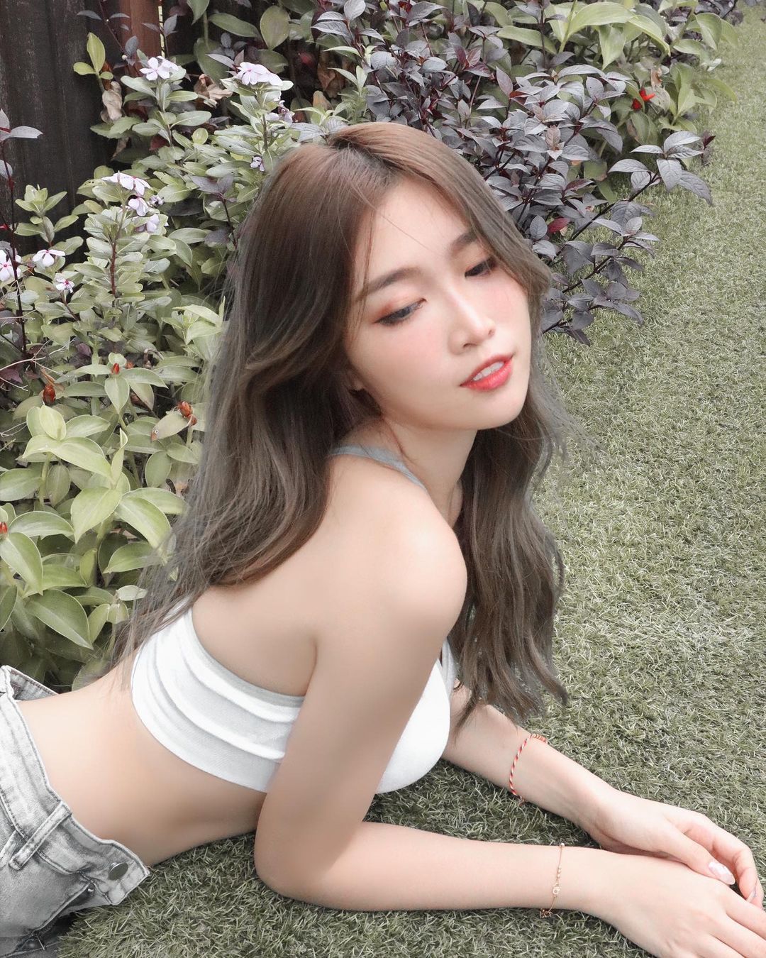 喜歡展現自己好身材的 粉朵拉 身材曲線真好~-第1章-图片1