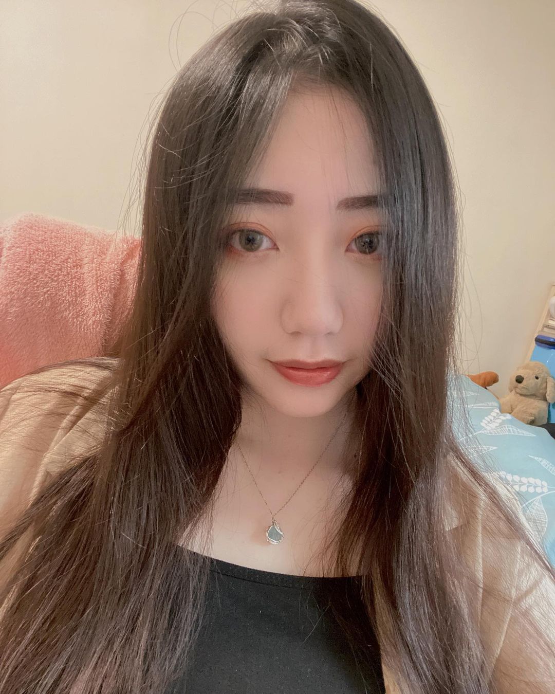 實況主夜雨 露出無辜的眼神讓人好想照顧她!-第1章-图片8