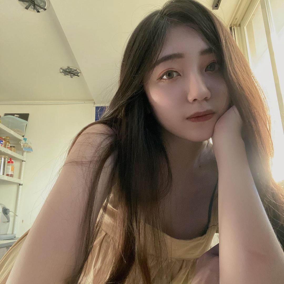 實況主夜雨 露出無辜的眼神讓人好想照顧她!-第1章-图片20