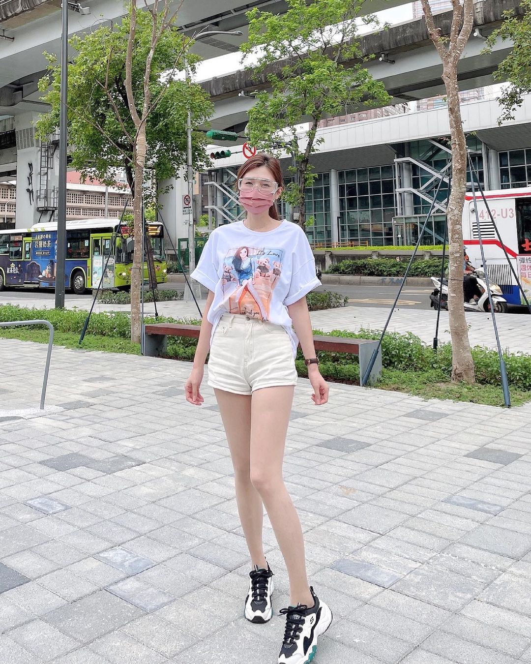 Sandy’s legs are really good.-第1章-图片2