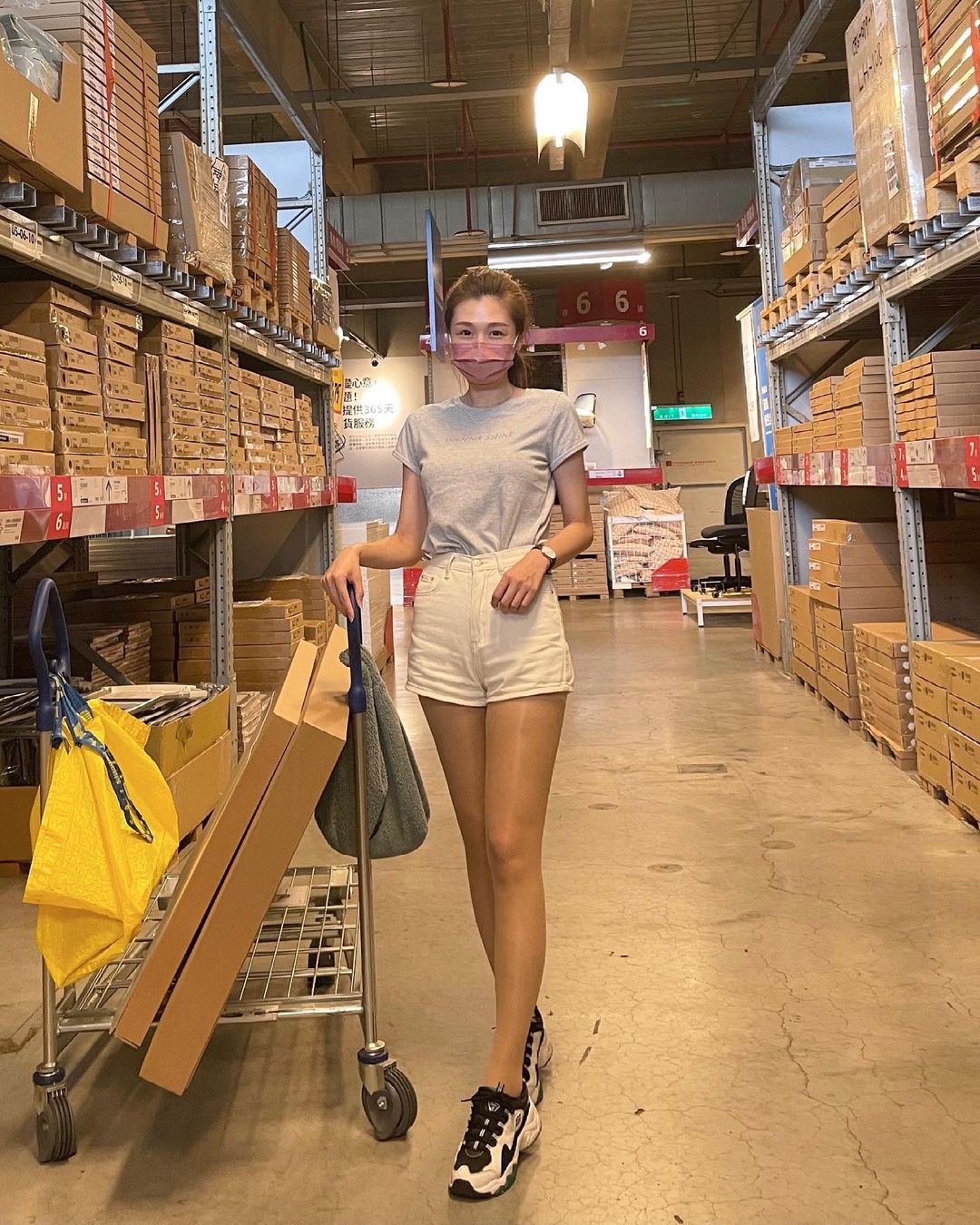 Sandy’s legs are really good.-第1章-图片8