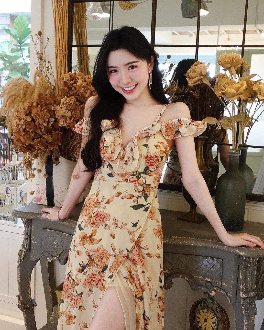 長髮妹子琪琪 魅惑大眼+修長美腿悄悄走進你的心~-第1章-图片2