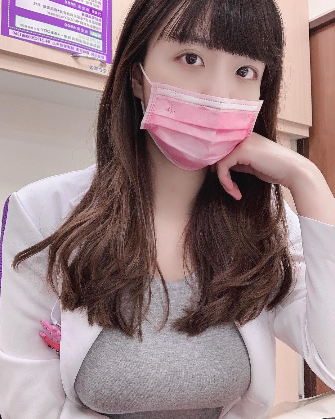 護理師李佩瑾 甜美自拍性感胸型成亮點!-第1章-图片3