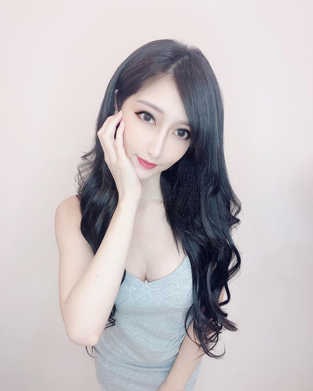 艷麗妹子翁寧寧 散發濃厚的女王氣息!-第1章-图片15