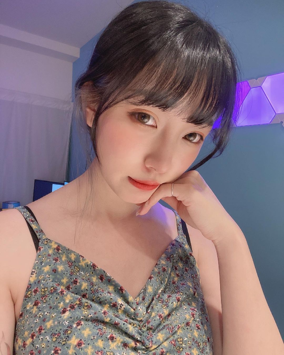 電玩正妹劉萱 美臉下的性感曲線就想撲倒享用!-第1章-图片8