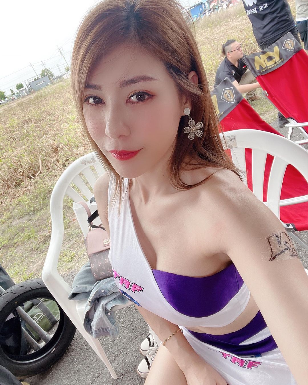 正妹佳佳 逆天美乳要呼之慾出了-第1章-图片7
