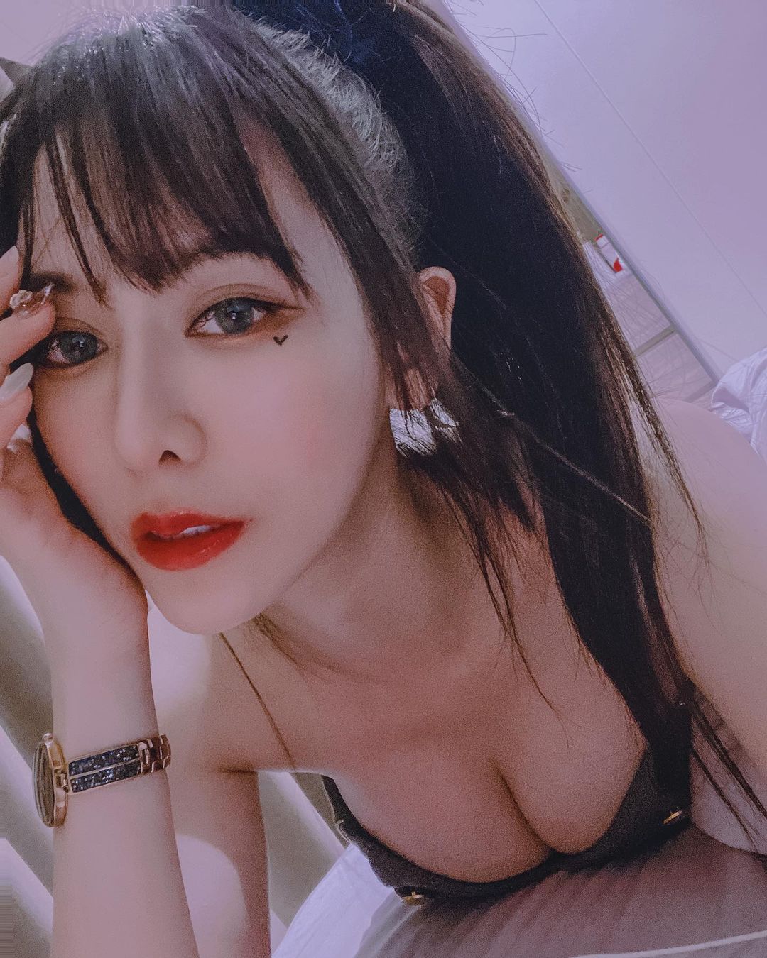 校花級正妹愛佳奈 氣質又性感讓粉絲戀愛了-第1章-图片8