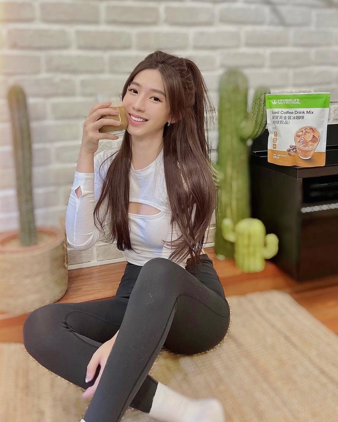 El gigante Tsai Bikini liberó el cuerpo lleno de blanco-第1章-图片5