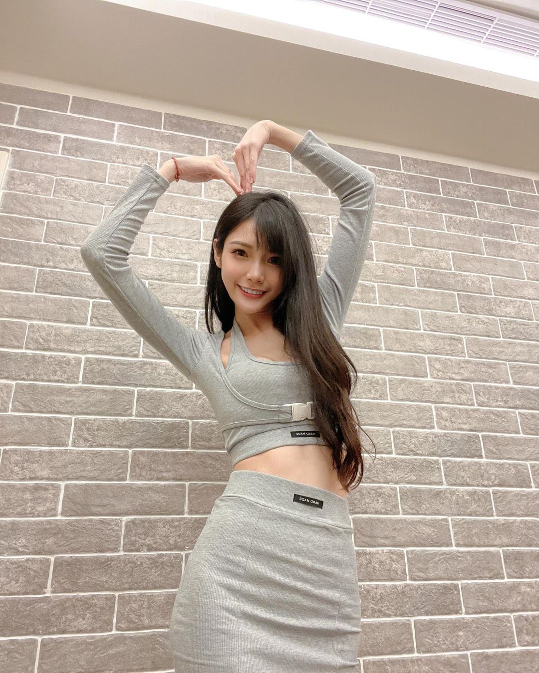 時裝模特許小葆 純真性感模樣讓人甘心被收服-第1章-图片1