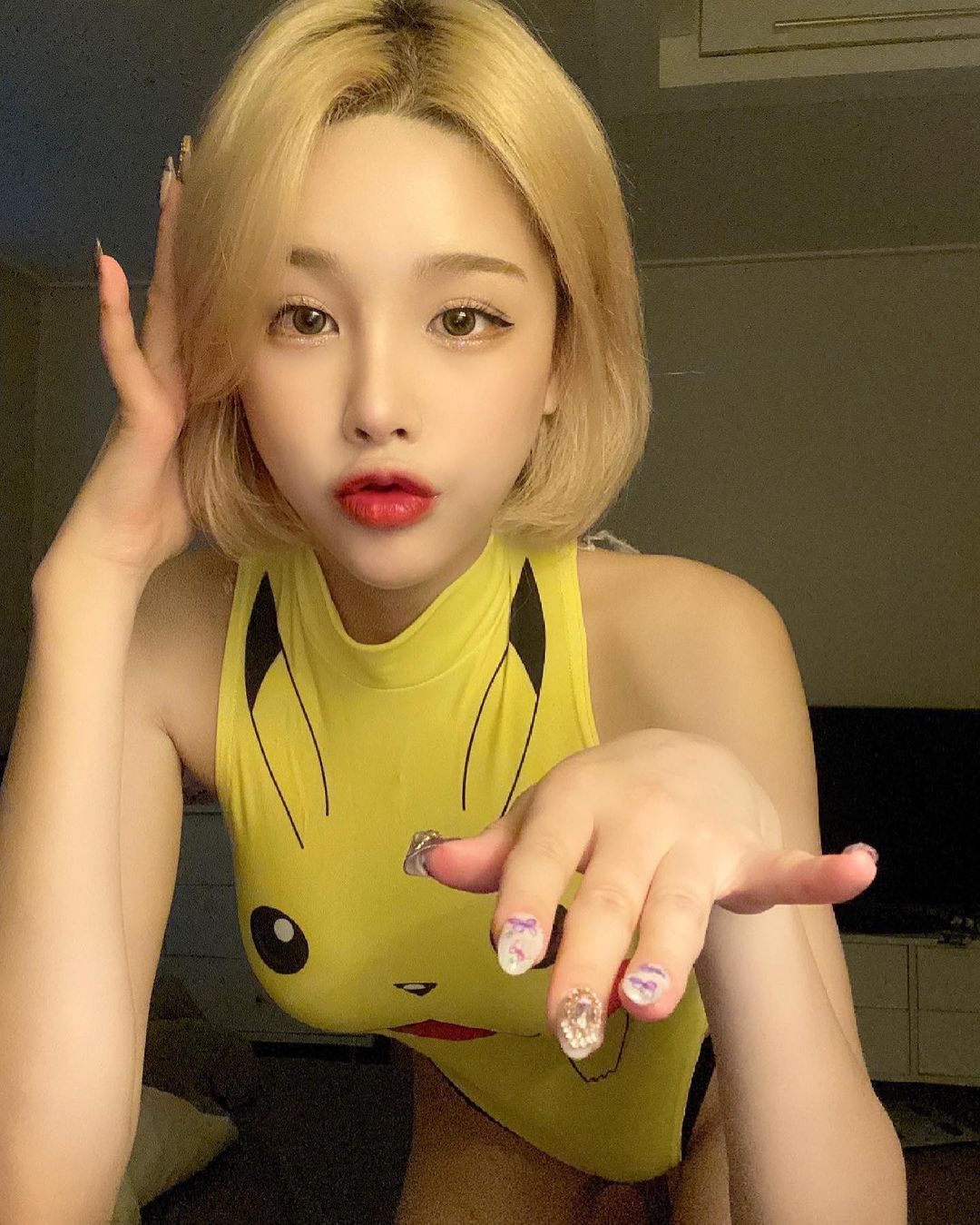 金髮尤物女警報到！令人屏息的美腿誰還敢犯規～ღ짐니ღ（21）-第1章-图片2