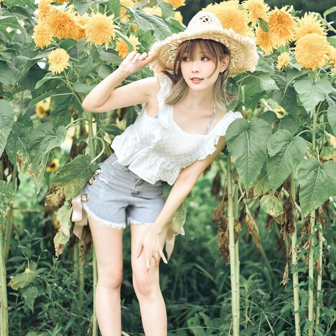 The CoserEly super-saturated body really sucks the eye.-第1章-图片3