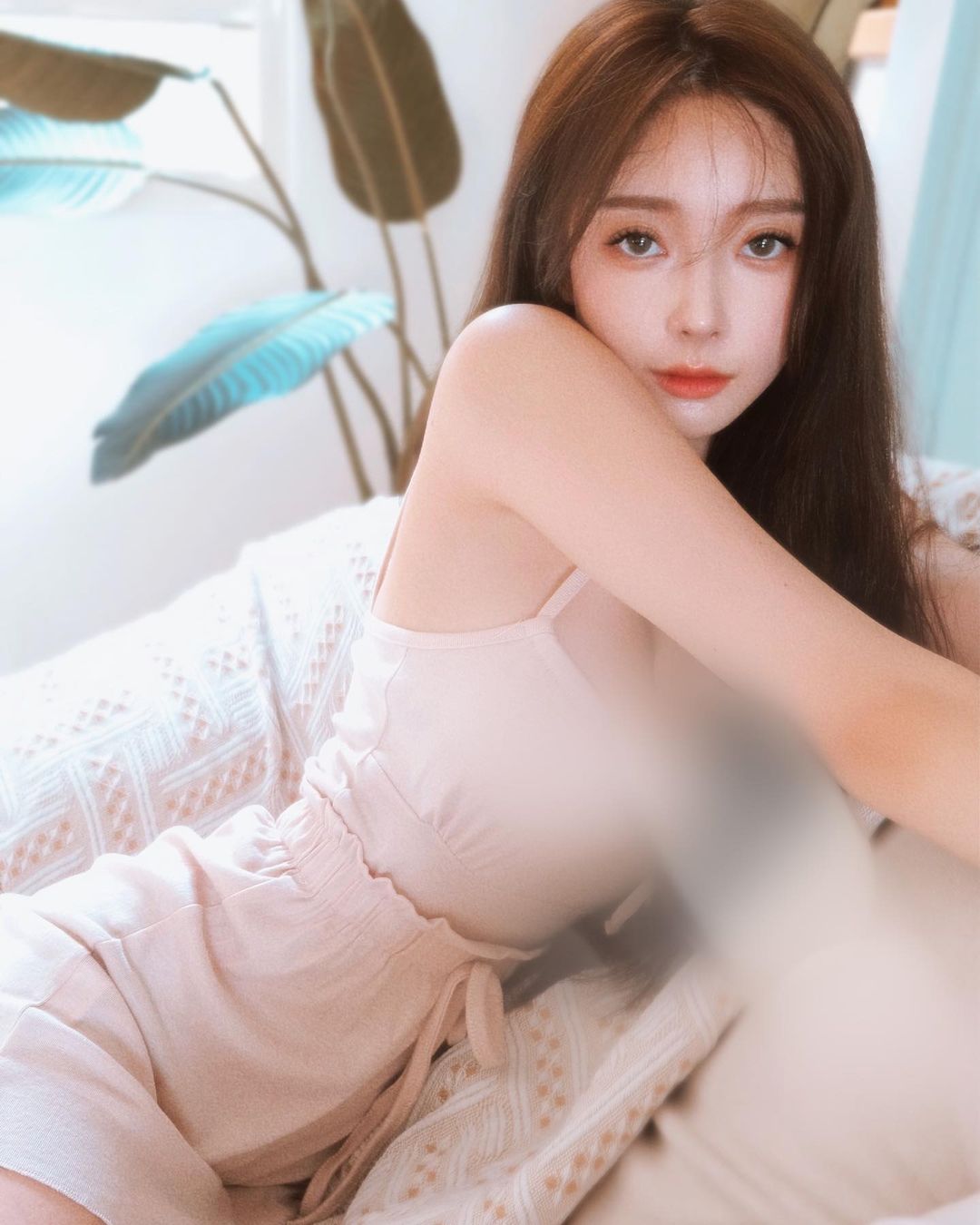 The charming look of the tempered little sister Anna and the sexy curve are really charming.-第1章-图片12