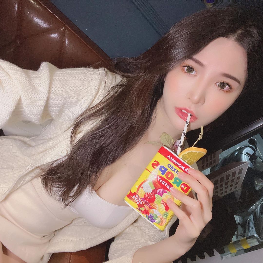 The perfect side milk amazing personality goddess