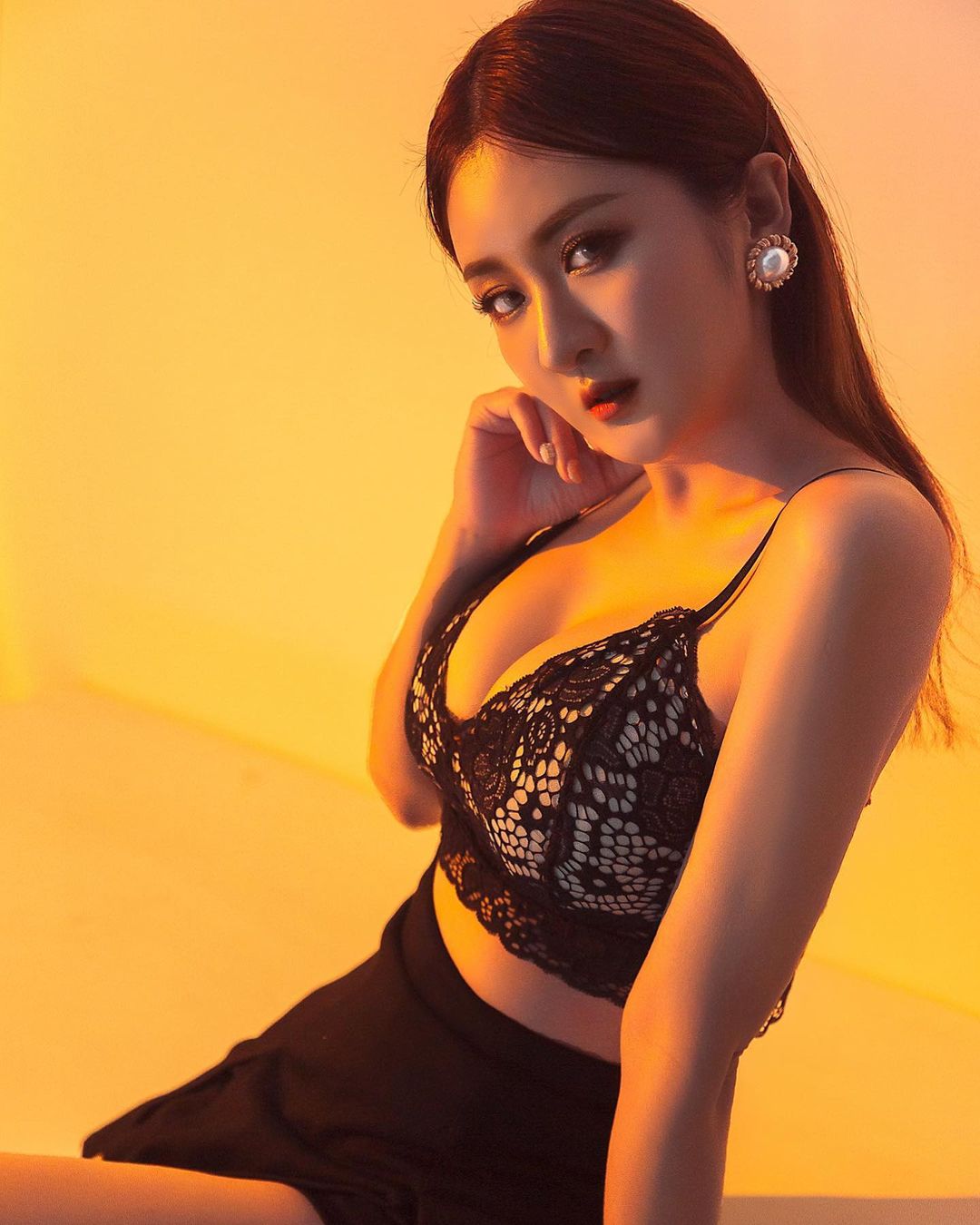 La farmacéutica más hermosa, Lily, además de la fórmula, es una modelo.-第1章-图片13