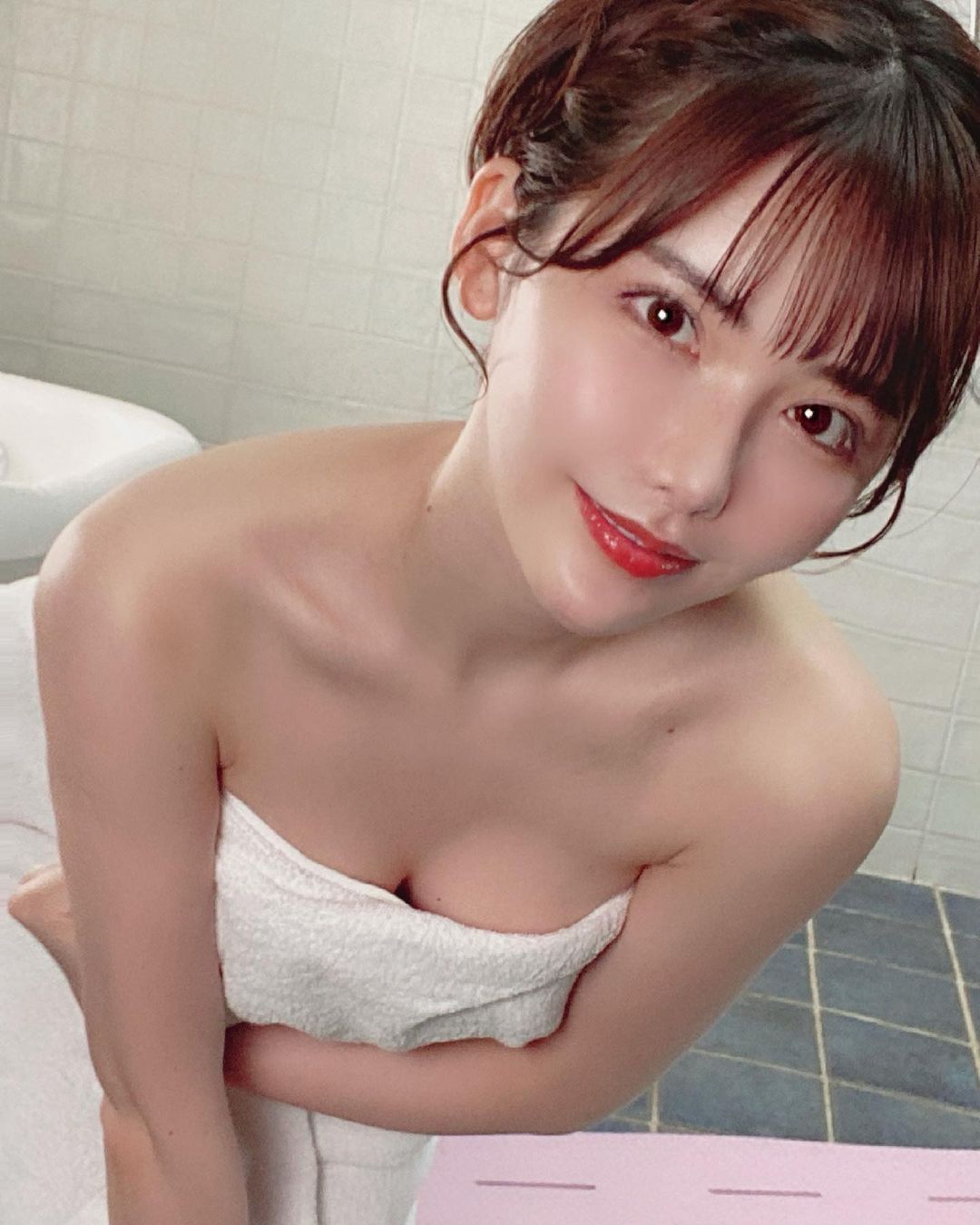 只想當你的小狐狸，短髮正妹胸大腰細根本精品女神～深田えいみ（Eimi Fukada）-第1章-图片8