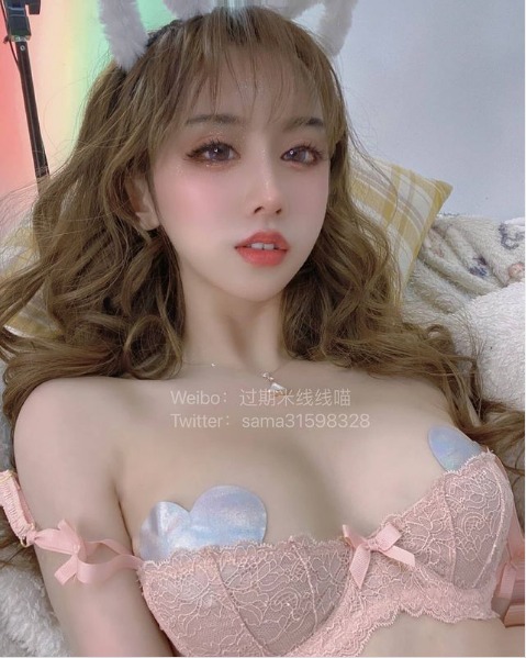 超萌臉蛋！超惹火身材，週五晚上不無聊～過期米線線喵-第1章-图片10