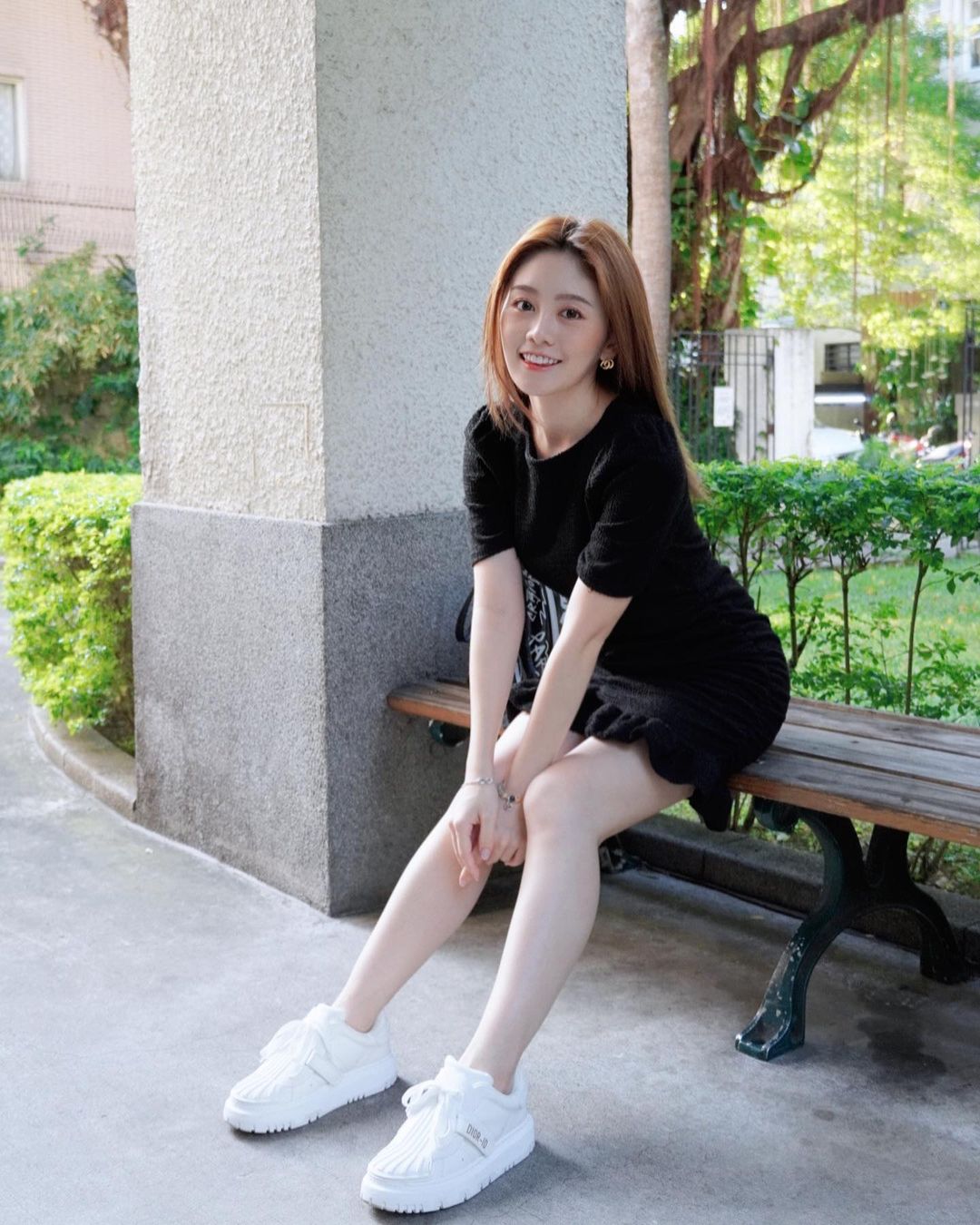迷人亮眼啦啦隊若潼 眼神迷濛又夢幻超無害清純氣質散發滿滿女友感圈粉無數-第1章-图片4