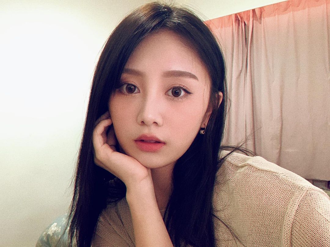 迷人亮眼啦啦隊若潼 眼神迷濛又夢幻超無害清純氣質散發滿滿女友感圈粉無數-第1章-图片12
