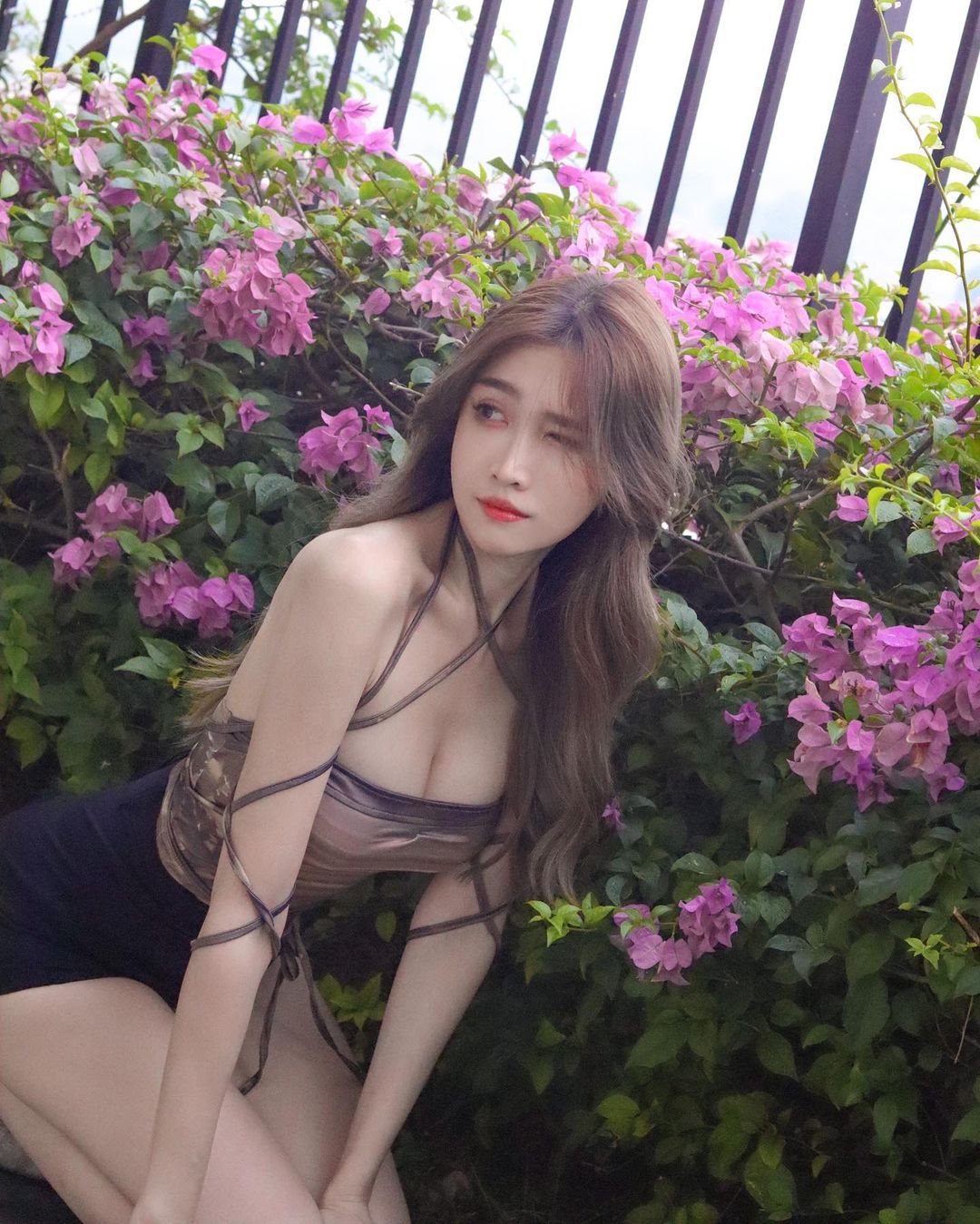 天使系美女粉朵拉 逆天美腿勾引開戰超犯規曲線窈窕身材讓人忍不住想壞壞-第1章-图片9