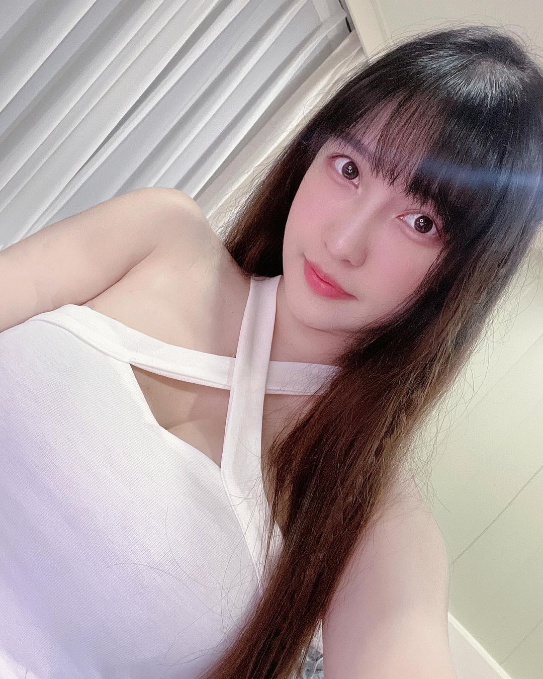 乖甜女友系妹子依梨 笑容燦爛又完美清純臉蛋下藏著誘惑胴體-第1章-图片14