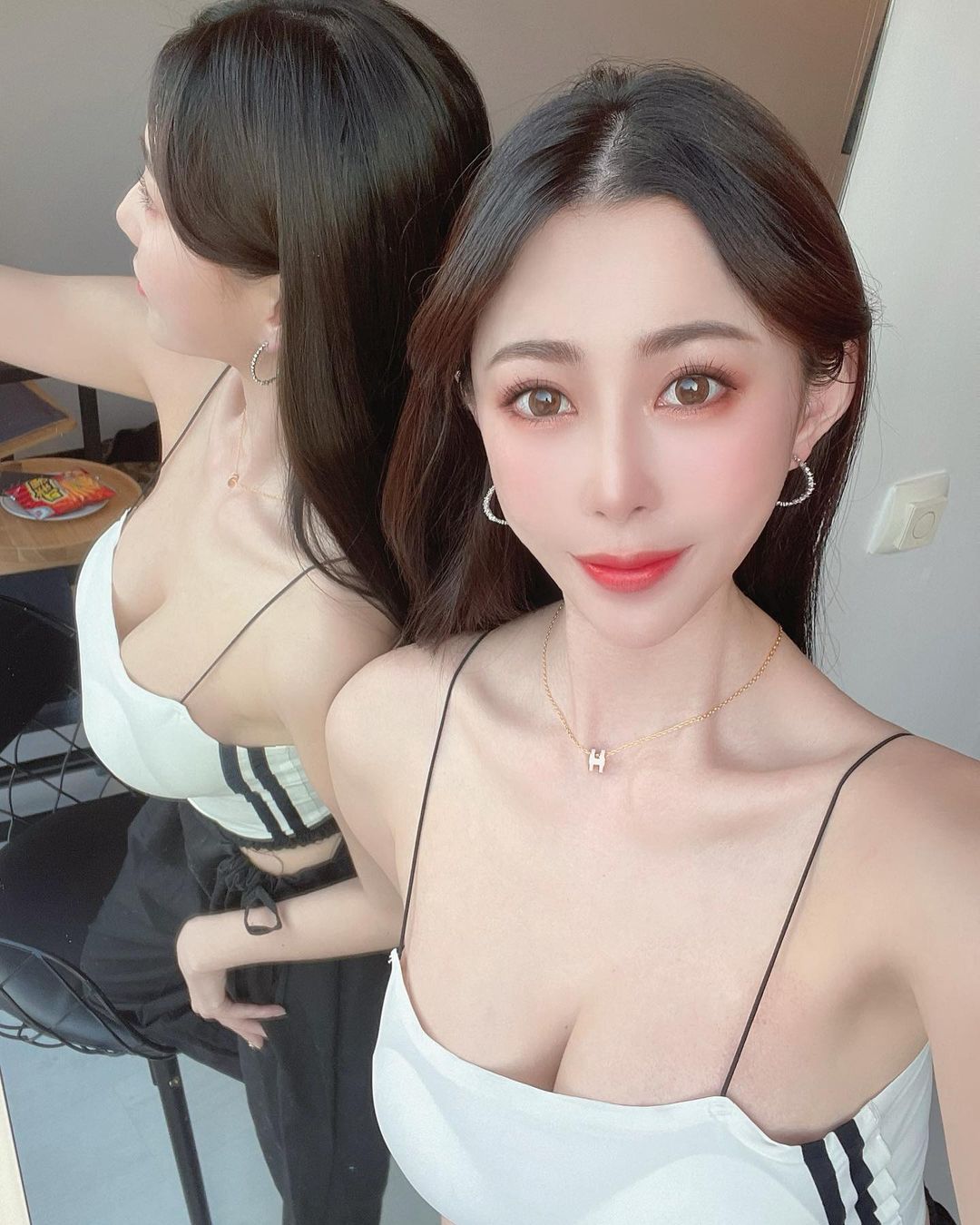 El modelo de color amarillo Abby con una dulce sonrisa que pierde el alma.-第1章-图片9