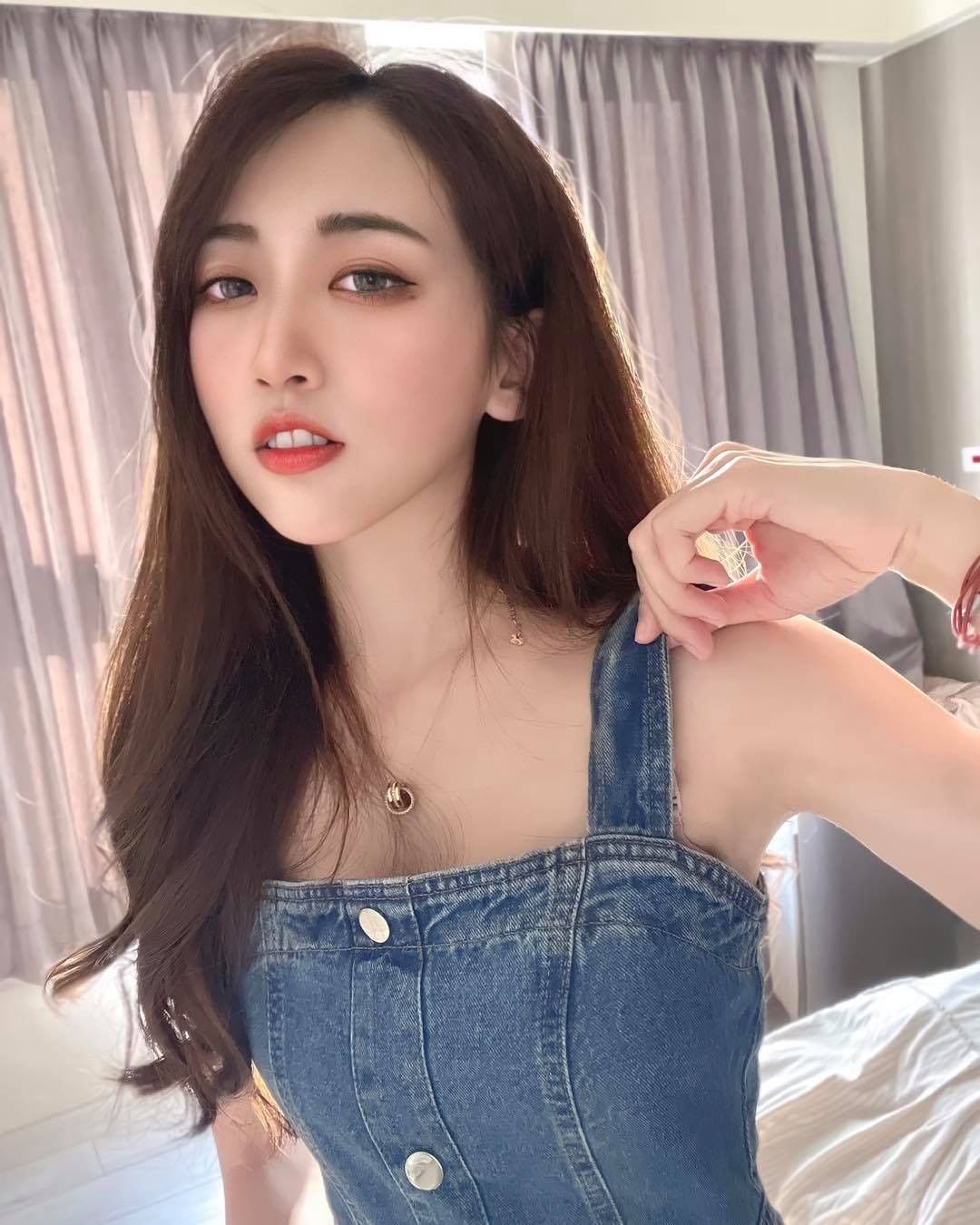 超氣質正妹菁菁 精緻美顏好吸睛，一笑就要迷倒人了-第1章-图片1