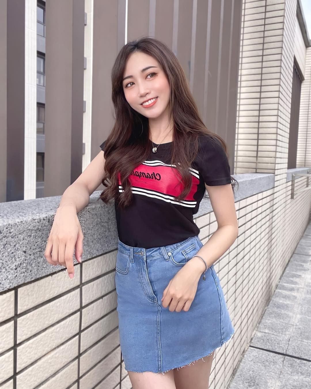 超氣質正妹菁菁 精緻美顏好吸睛，一笑就要迷倒人了-第1章-图片3