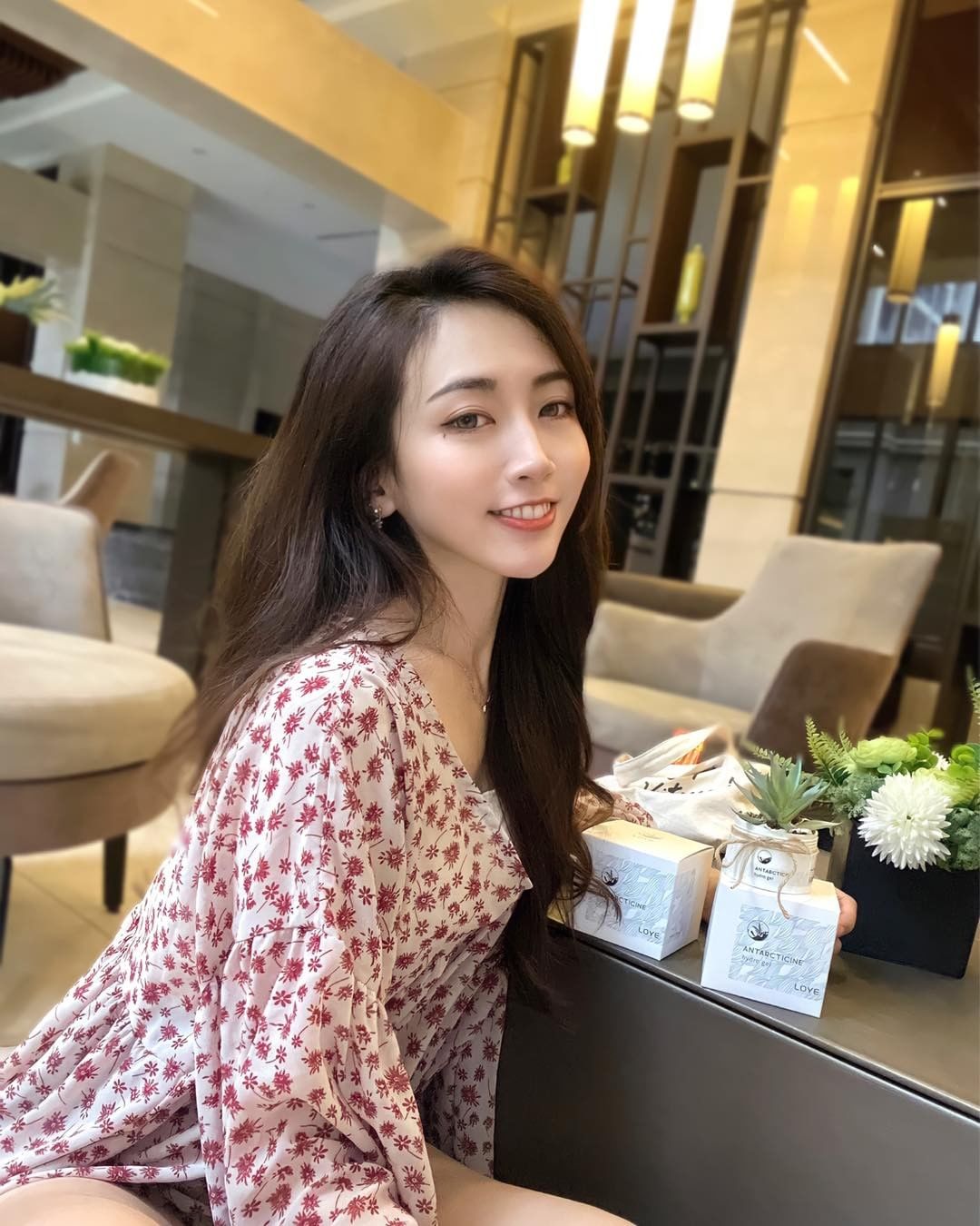 超氣質正妹菁菁 精緻美顏好吸睛，一笑就要迷倒人了-第1章-图片6