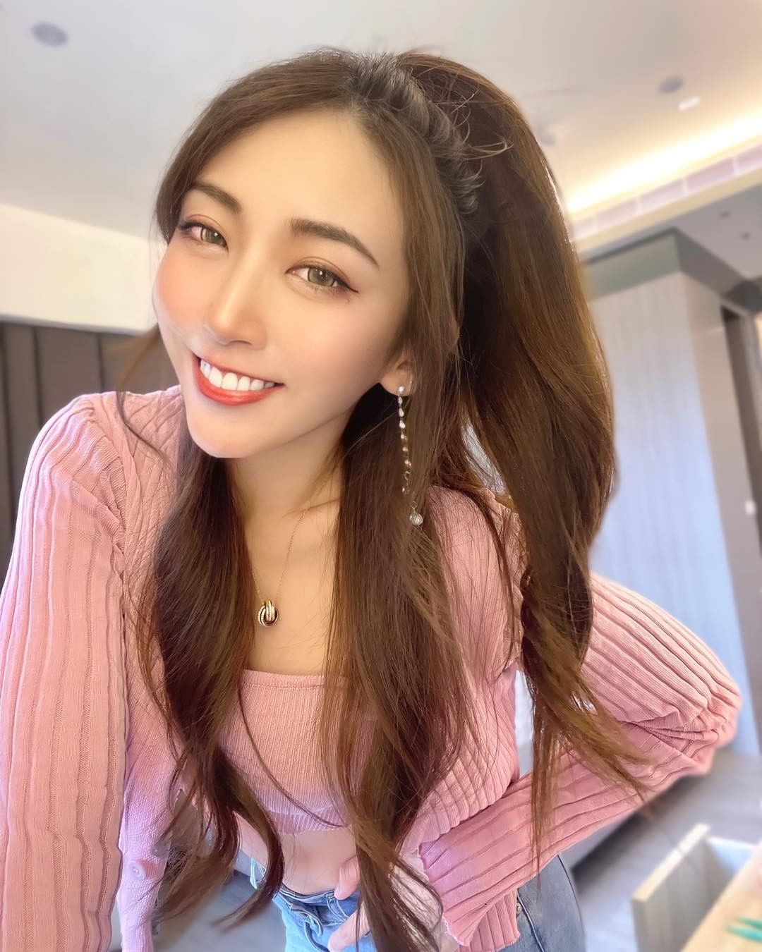超氣質正妹菁菁 精緻美顏好吸睛，一笑就要迷倒人了-第1章-图片4