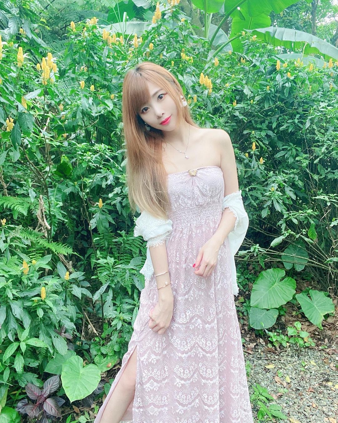 甜美完勝高質感正妹蕾蕾 釋放絕對胸力美乳翹臀完美比例超吸睛-第1章-图片5