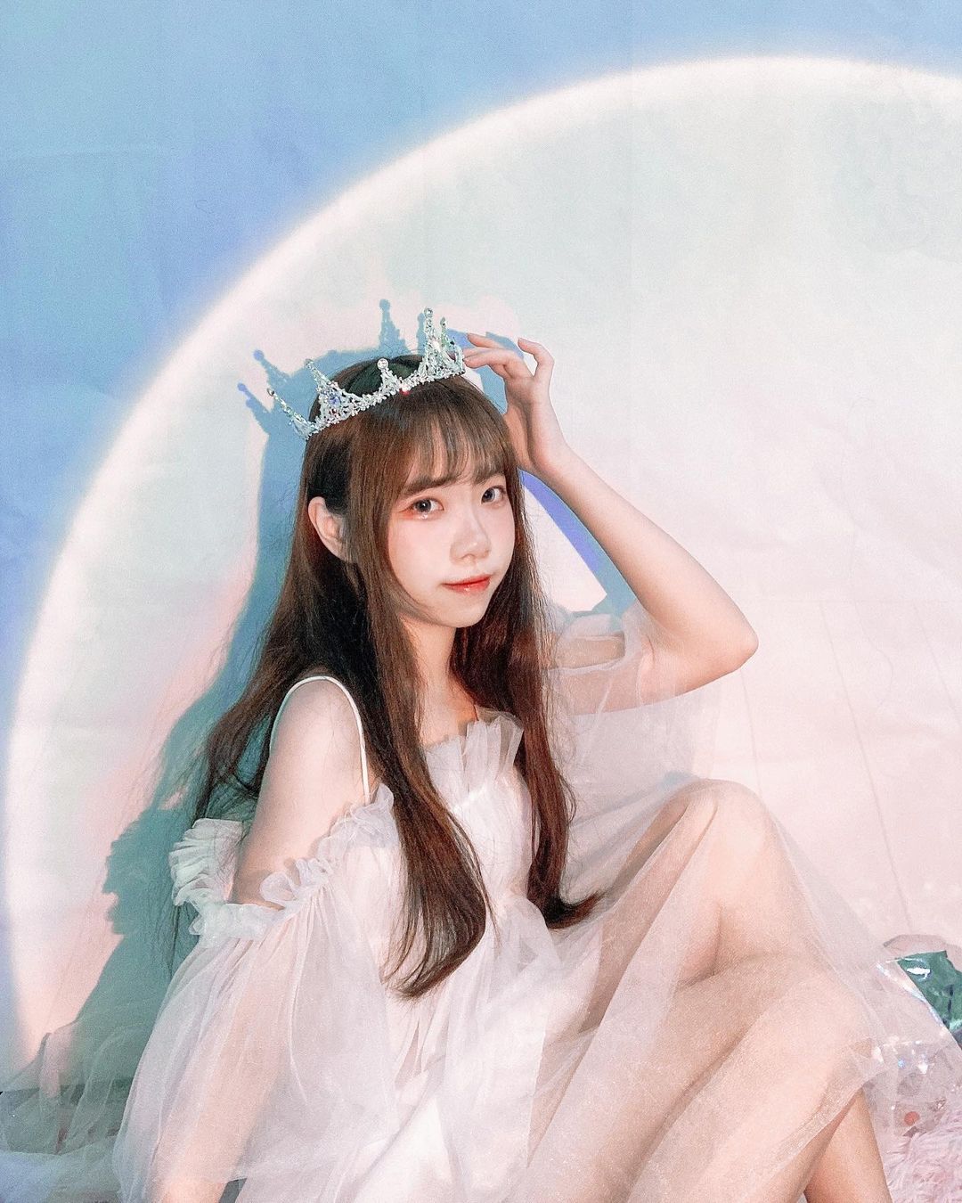 Long hair sweet little princess can smile sweet eyes too overwhelming beautiful body white makes you think about the foot-第1章-图片6