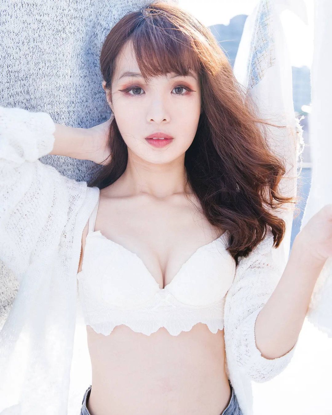 La verdadera belleza de Anna no es sólo la belleza externa, sino también la timidez demoníaca.-第1章-图片12