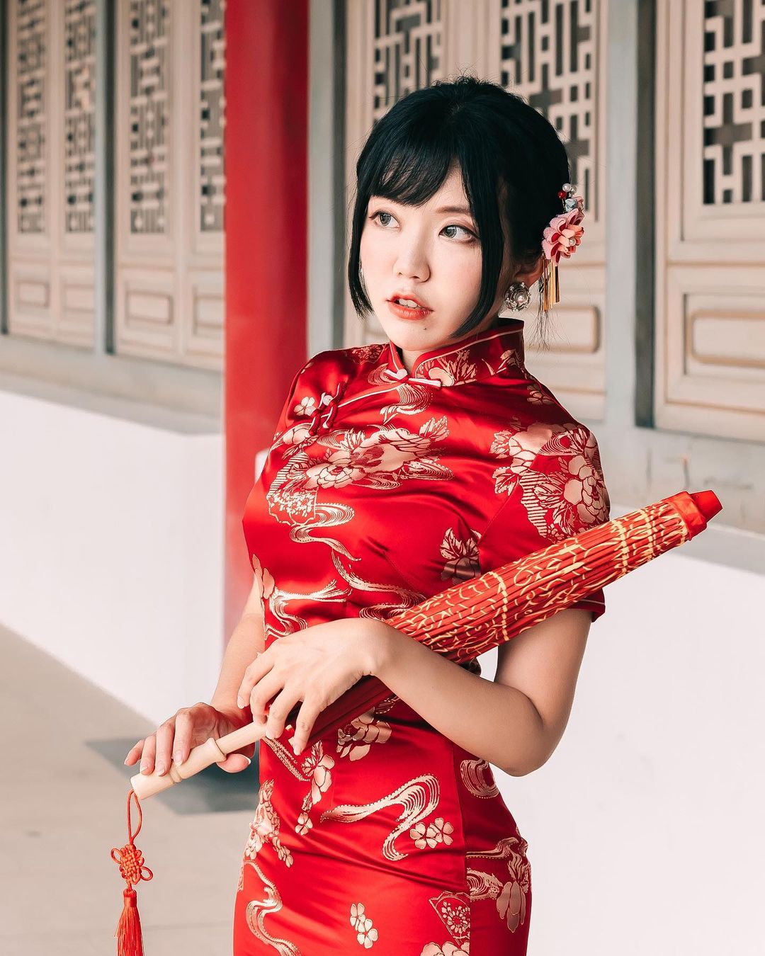 Los ojos y la cara son más brillantes que los ojos y el cuerpo es más fuerte que los ojos.-第1章-图片4