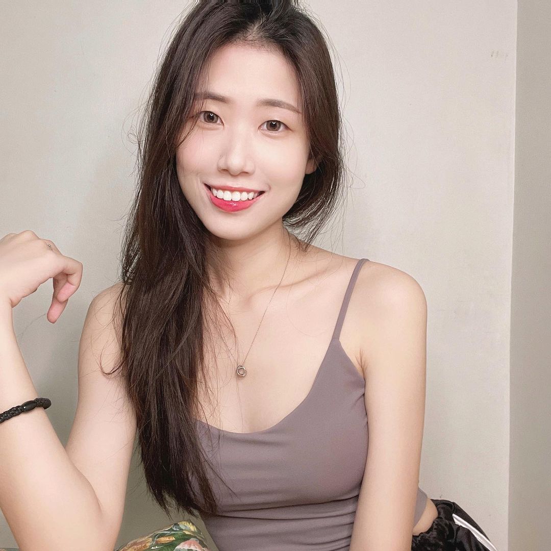 Miss Jane liberates the body of the fiery curve that makes no trick.-第1章-图片4