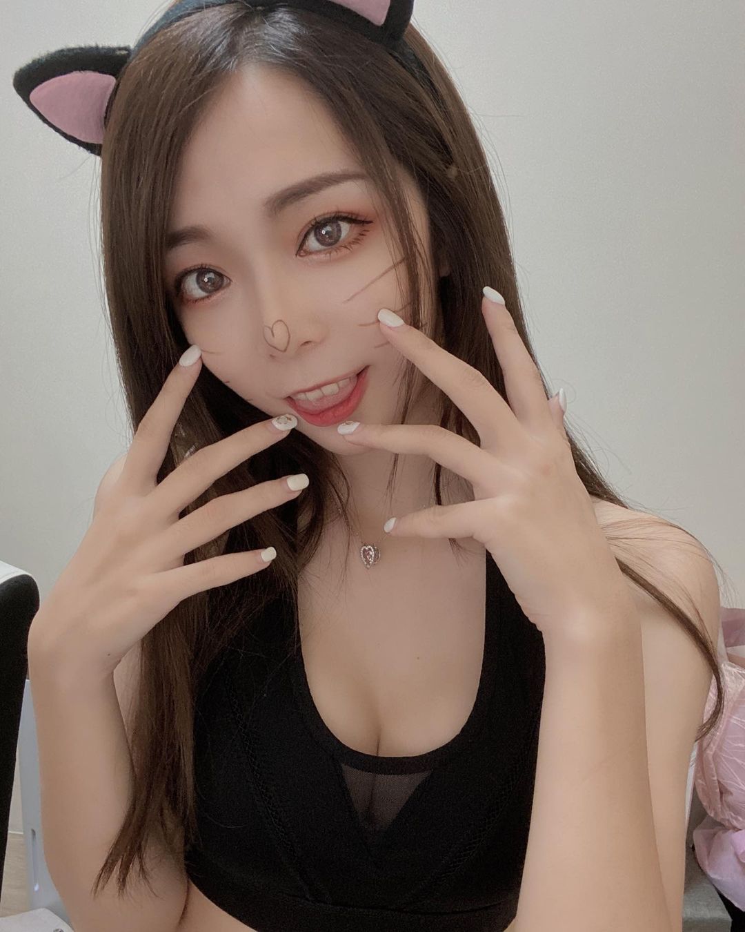 電眼美乳正妹千緒 美乳視角好害羞極品高顏值讓人一眼就戀愛了-第1章-图片6