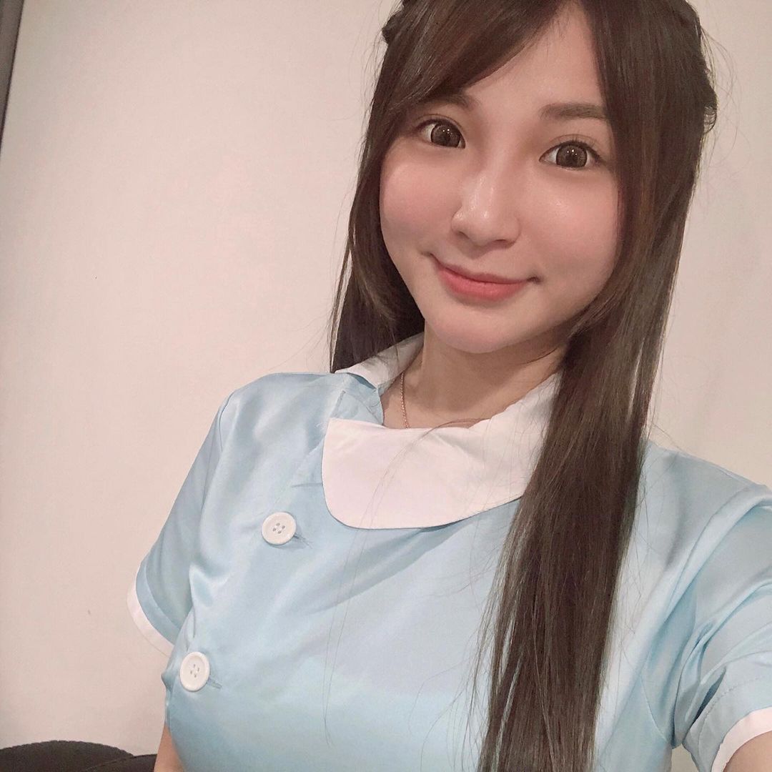 驚豔白衣正妹張皮皮 精緻臉孔好吸睛纖細身材是亮點讓網友都要暴動啦-第1章-图片4