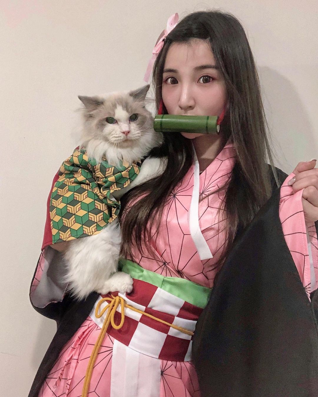 驚豔白衣正妹張皮皮 精緻臉孔好吸睛纖細身材是亮點讓網友都要暴動啦-第1章-图片5