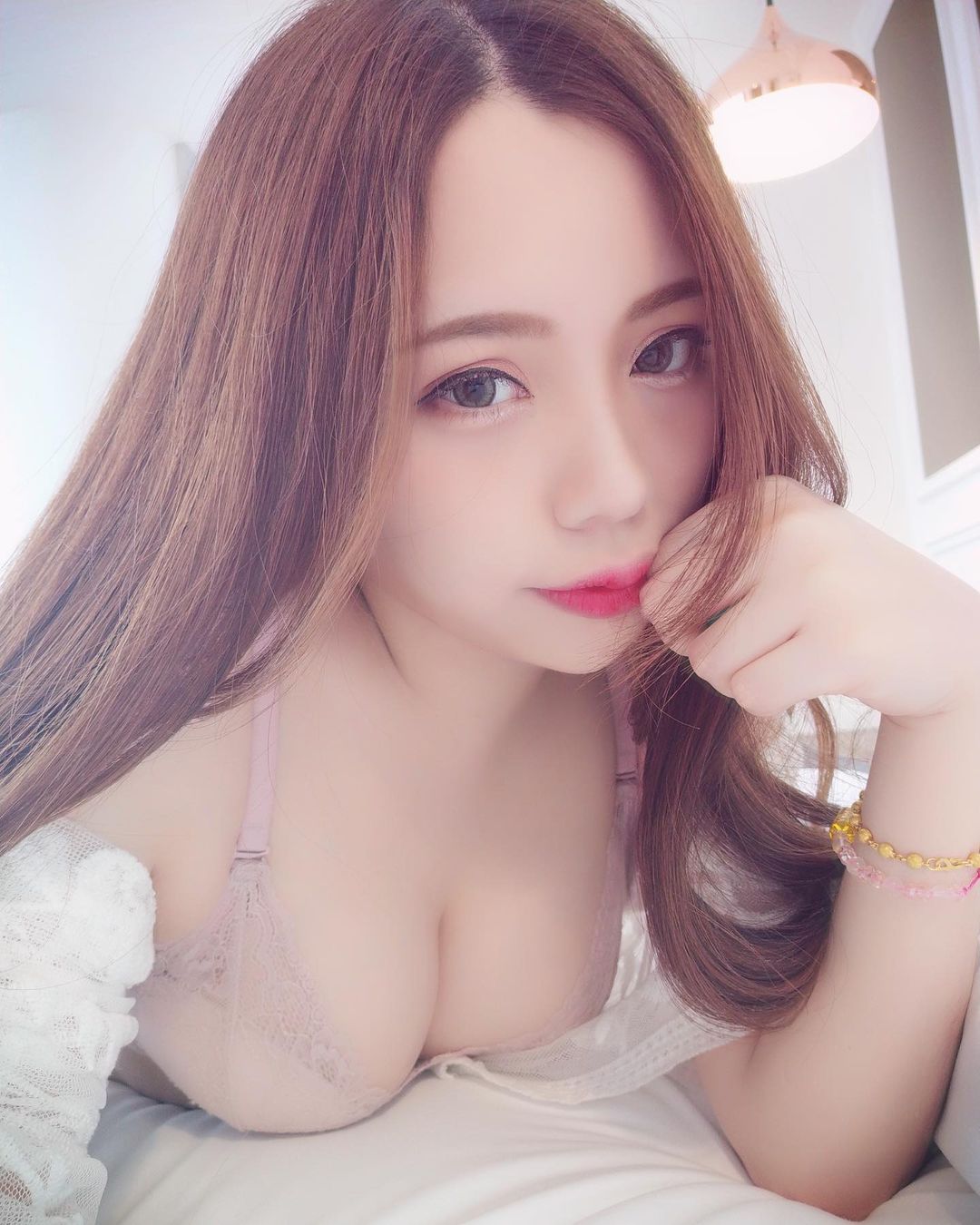 Elegant fashion model Elegant curves and sunny smiles directly conquer your eyes-第1章-图片8