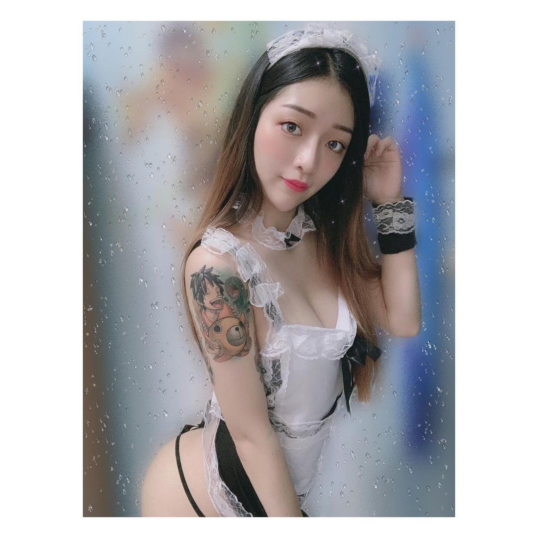 超色氣巨乳妹蒙其D萱萱 性感女僕裝挑動男人最深層的味蕾-第1章-图片3