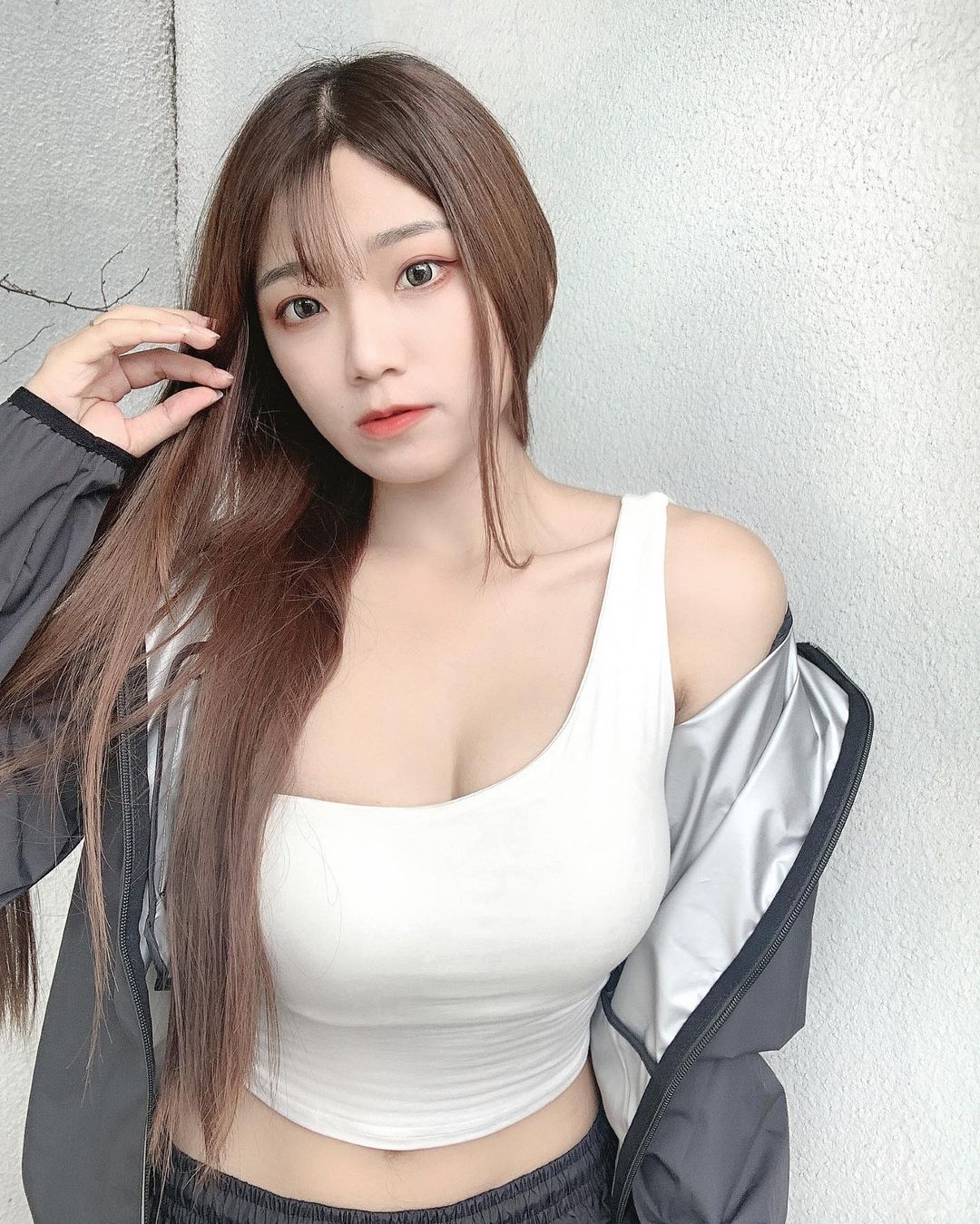 Los ojos y la cara son muy bonitos, lo que hace que la gente se enamore de él.-第1章-图片12