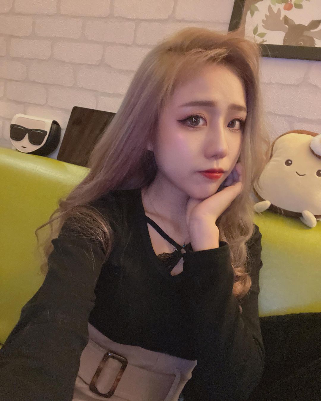 Lovely big sister PeggyLiu devil line is fascinating and wants to sell the soul beauty more so that the man is delighted.-第1章-图片4