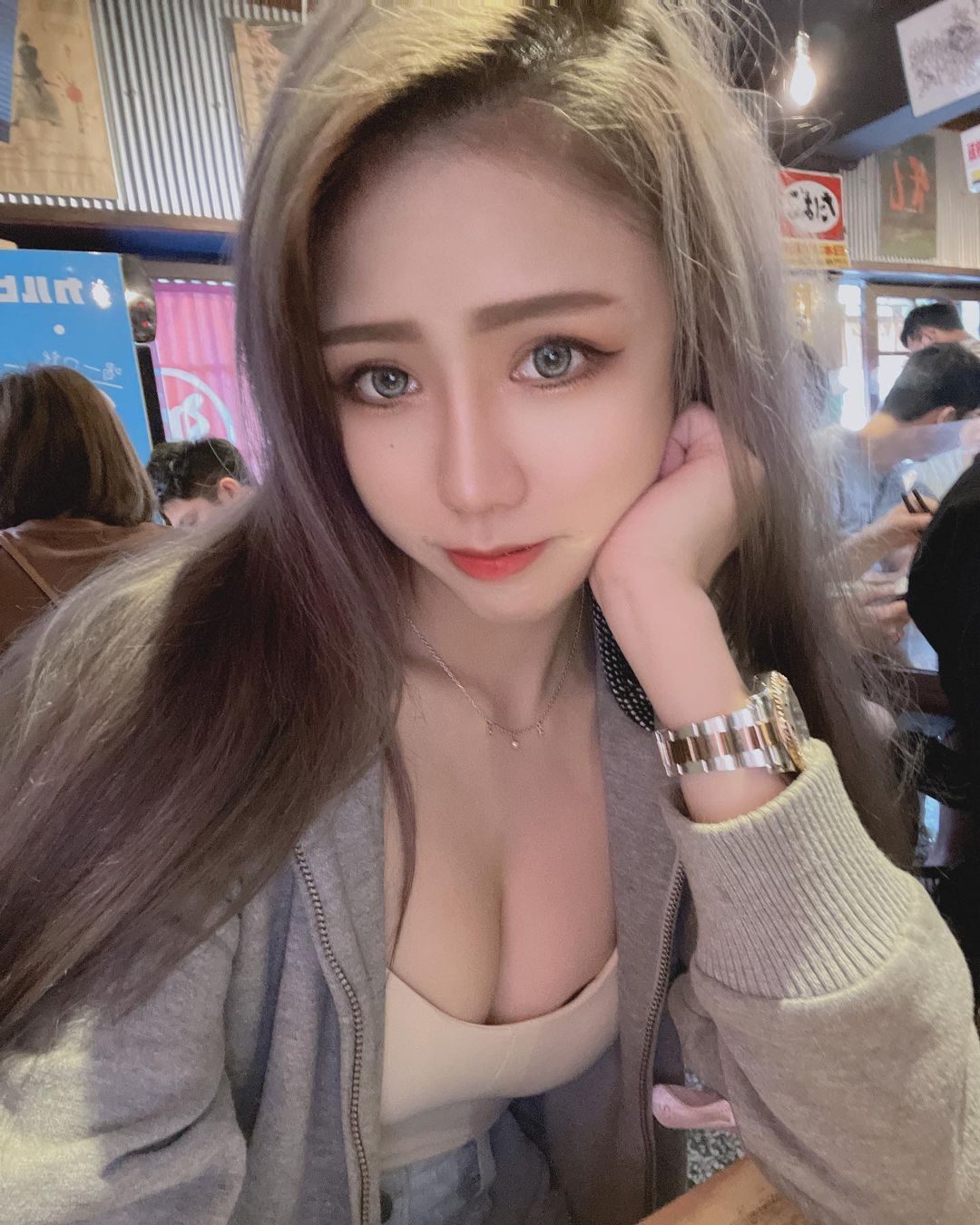 Lovely big sister PeggyLiu devil line is fascinating and wants to sell the soul beauty more so that the man is delighted.-第1章-图片10