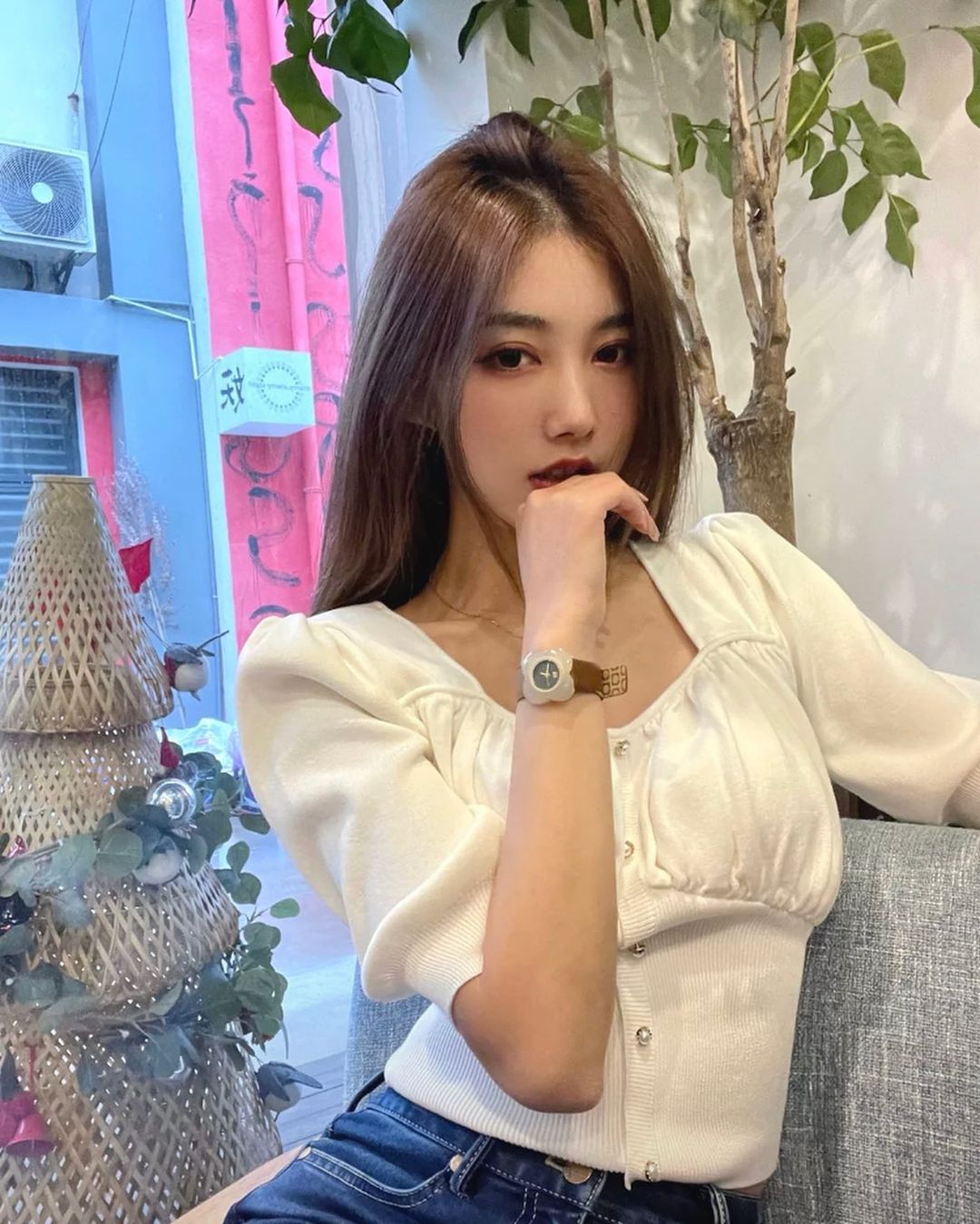 Sexy Beauty Witch Ryan Sweet Fashionable Sexy With Beautiful Legs Long to Unscientific Clear Big Eyes Smile Perfect-第1章-图片8